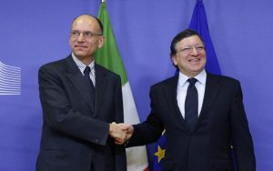 Italy's PM Letta poses with European Commission President Barroso in Brussels