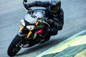 triumph-motorcycles-presenta-due-nuovi-modelli-di-speed-triple-1i6a0287_grd_rt