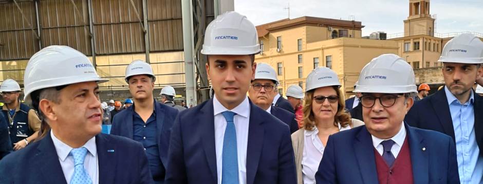 Di Maio in visita ai cantieri navali di Palermo: "il candidato sindaco di "Corleone espulso dal movimento"