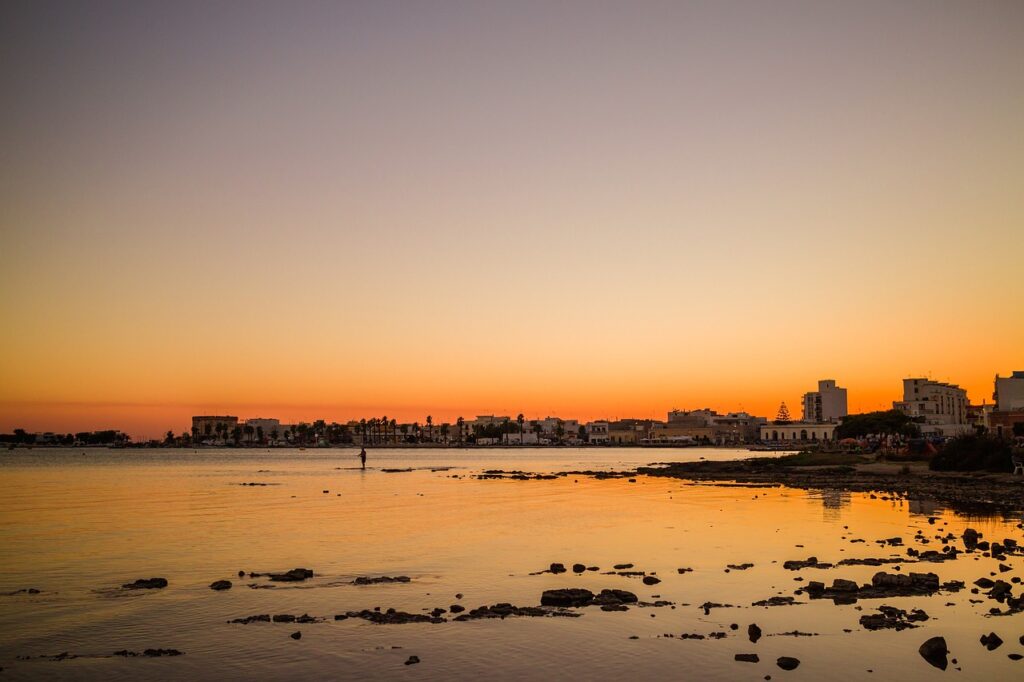 Visita alle saline di Marsala al tramonto per foto perfette