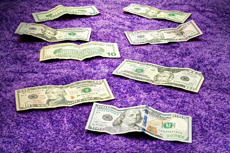 Striscia la Notizia: ecco quanto guadagnano i conduttori a puntata