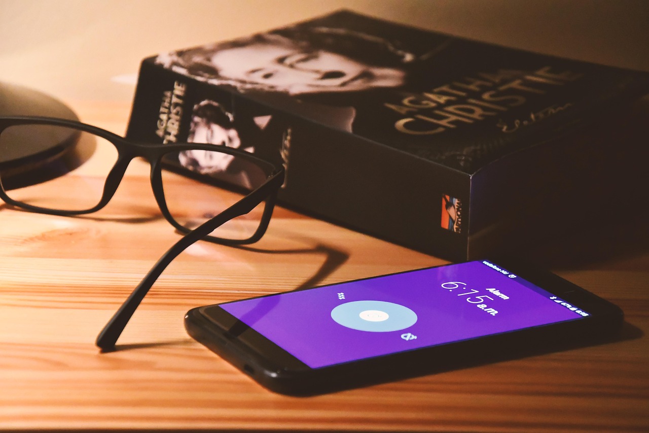 Frasi buonanotte più votate del 3 aprile 2026 su sfondo sereno e stelle.